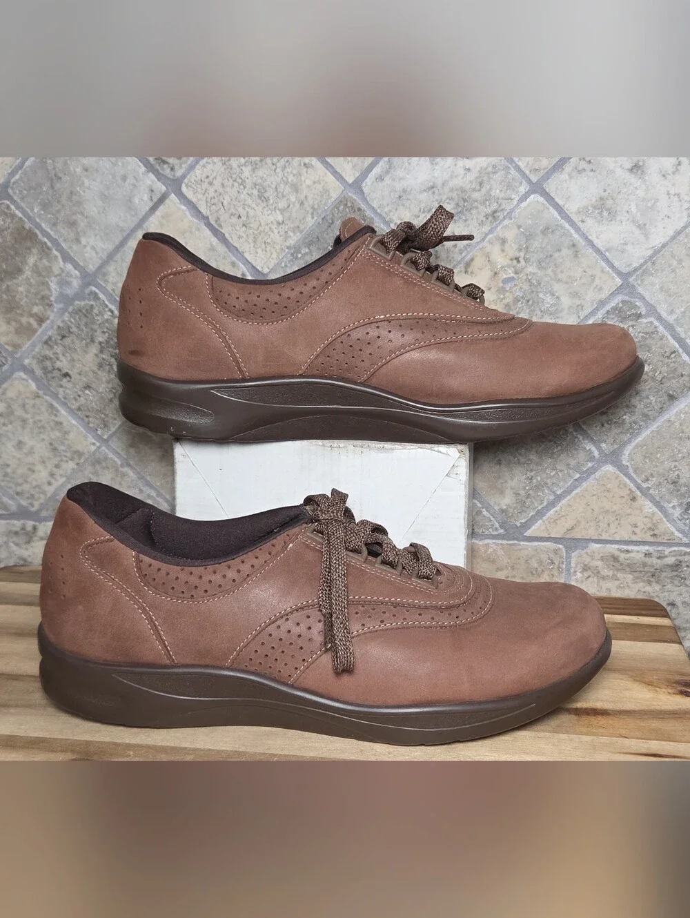 SAS Walk Easy Chocolate Brown Nubuck Leather Lace-Up Walking Shoes 10 N